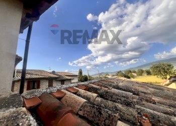 Edificio all\'aperto - Casa indipendente LOC FONTE D'ORO
 
59, Montefalco - foto 21
