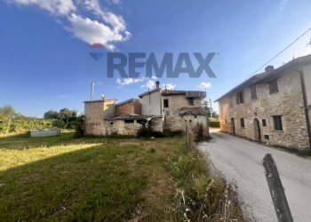 Casa all\'aperto - Casa indipendente LOC FONTE D'ORO
 
59, Montefalco - foto 28