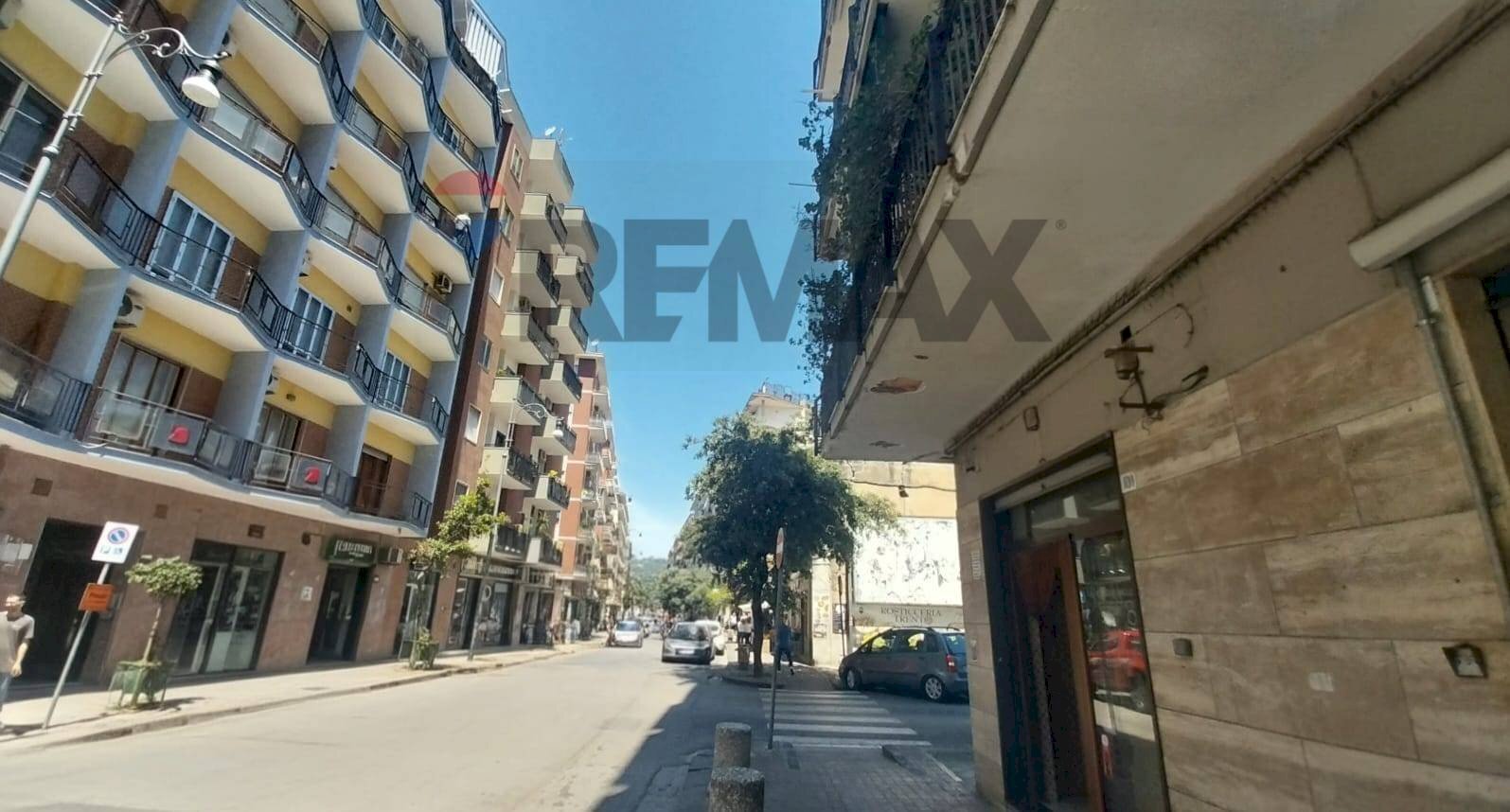 Edificio all\'aperto - Commercial Premises via Trento
101a, Salerno - photo 2