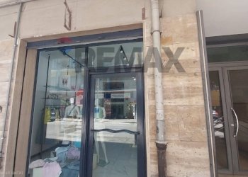 Edificio all\'aperto - Commercial Premises via Trento
 
101a, Salerno - photo 3