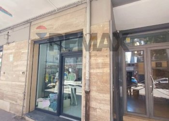 Edificio all\'aperto - Commercial Premises via Trento
 
101a, Salerno - photo 6
