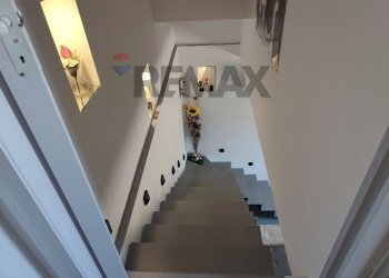 Scale - Casa semi indipendente Via Elio Bernardi
 
8, Baricella - foto 14
