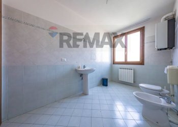 Bagno - Appartamento Via Mozambico
 
36, Portomaggiore - foto 11