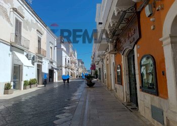 Edificio all\'aperto - Locale Commerciale Corso Manfredi
 
snc, Manfredonia - foto 3