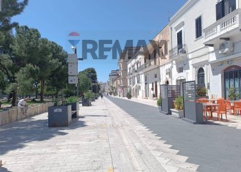 Edificio all\'aperto - Locale Commerciale Corso Manfredi
 
snc, Manfredonia - foto 9