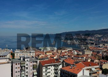 Edificio all\'aperto - Trilocale Via De Fin
 
2, Trieste - foto 1