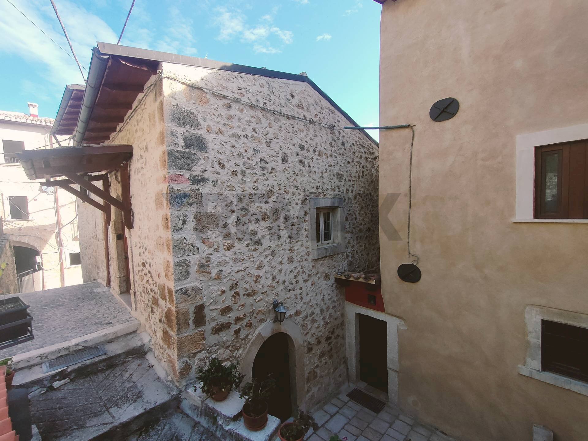 Edificio all\'aperto - Semi-detached house Via Dei Mori
 
21, Navelli - photo 2