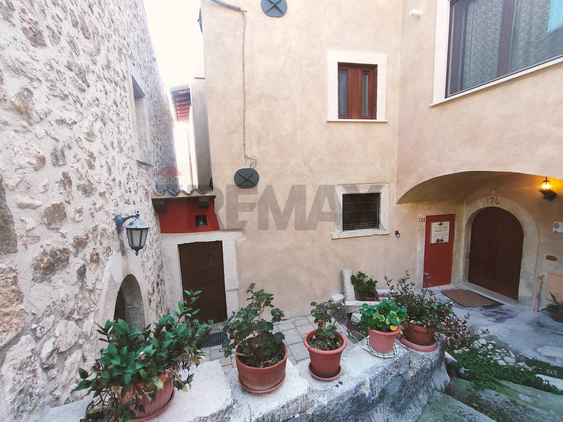 Casa all\'aperto - Semi-detached house Via Dei Mori
 
21, Navelli - photo 3
