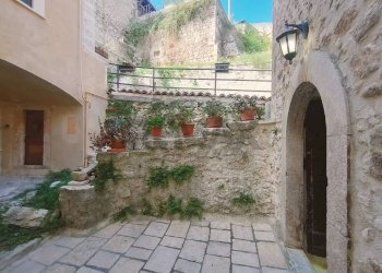 Giardino - Semi-detached house Via Dei Mori
 
21, Navelli - photo 26