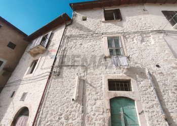 Edificio all\'aperto - Semi-detached house Via Dei Mori
 
21, Navelli - photo 27