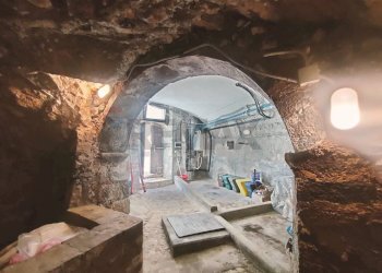 Stanza vuota - Semi-detached house Via Dei Mori
 
21, Navelli - photo 29