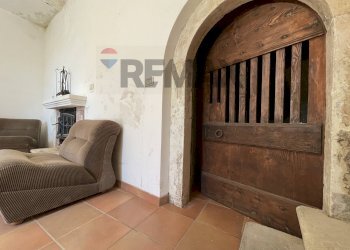 Soggiorno - Casa semi indipendente Via Roma
 
54, Santo Stefano di Sessanio - foto 7