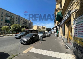 Edificio all\'aperto - Negozio Via Giovanni Chiarini
1, Napoli - foto 3