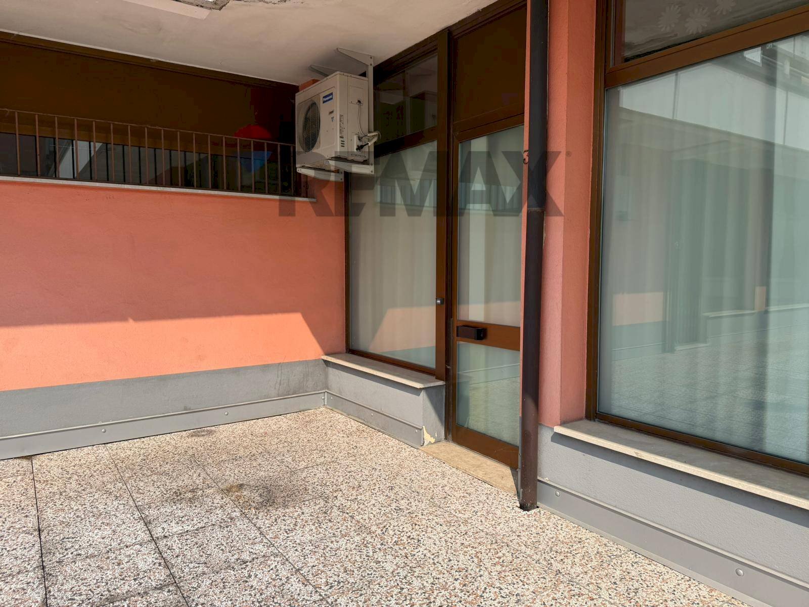 Terrazza - Negozio Via Fratelli Rosselli
 
36, Vicenza - foto 3