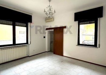 Stanza vuota - Bilocale VIA MURCIANO
 
13, Galliate - foto 8
