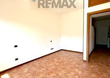 Stanza vuota - Semi-detached house VIA MURCIANO
 
13, Galliate - photo 22