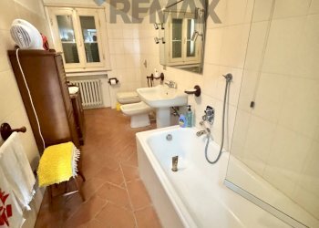 Bagno - Villa Cascina Cassero Alto
 
6, Silvano Pietra - foto 32