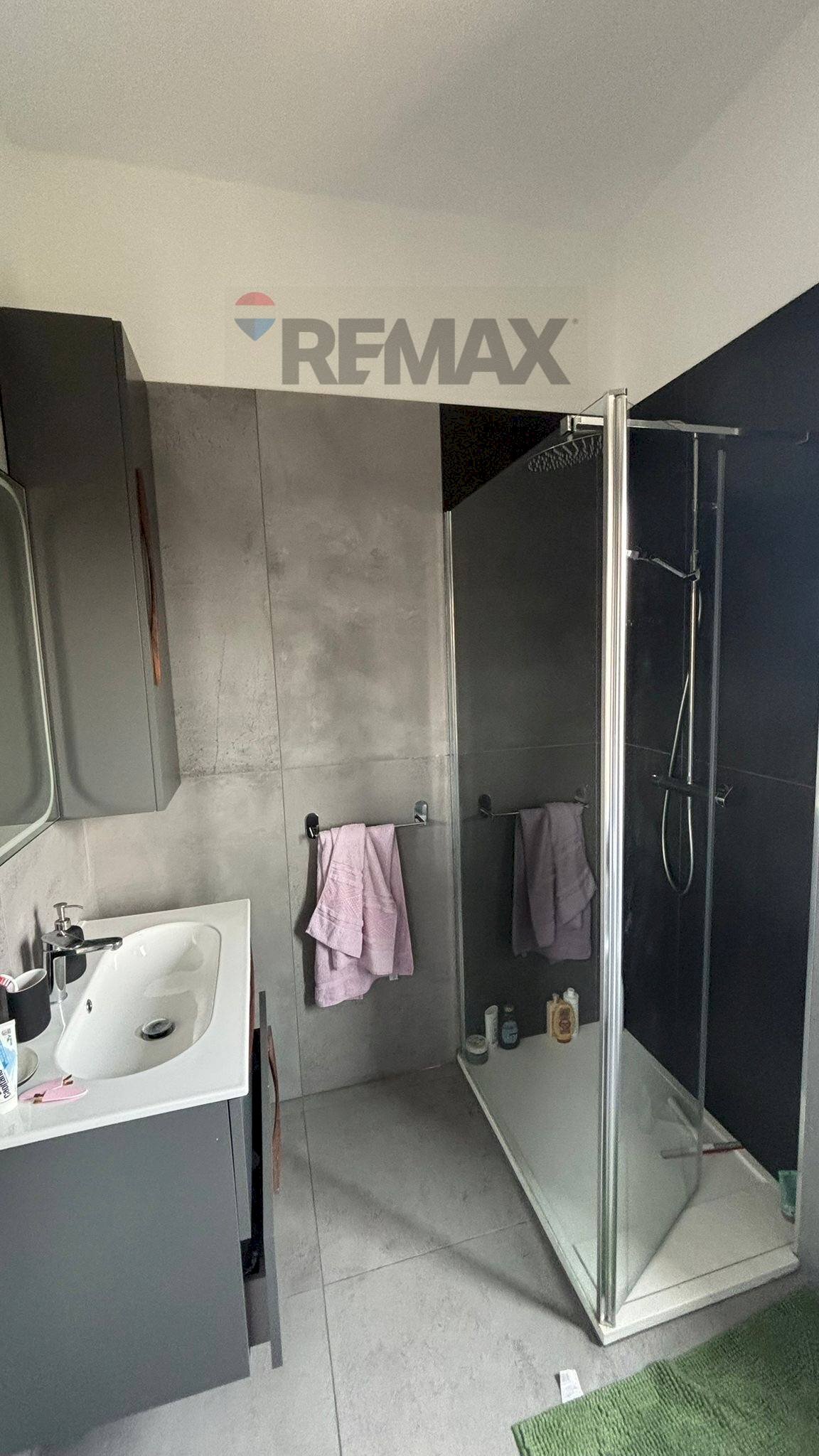 Bagno - Three-room apartment piazzale tevere
 
8, Pavia - photo 3