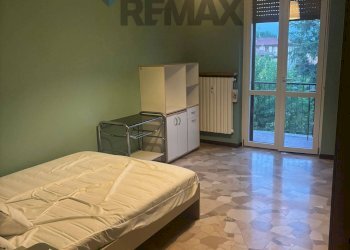 Camera / camera da letto - Three-room apartment piazzale tevere
 
8, Pavia - photo 1