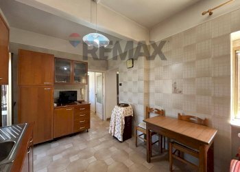 Sala da pranzo - Quadrilocale Viale Aldo Moro
 
41, Ischitella - foto 5