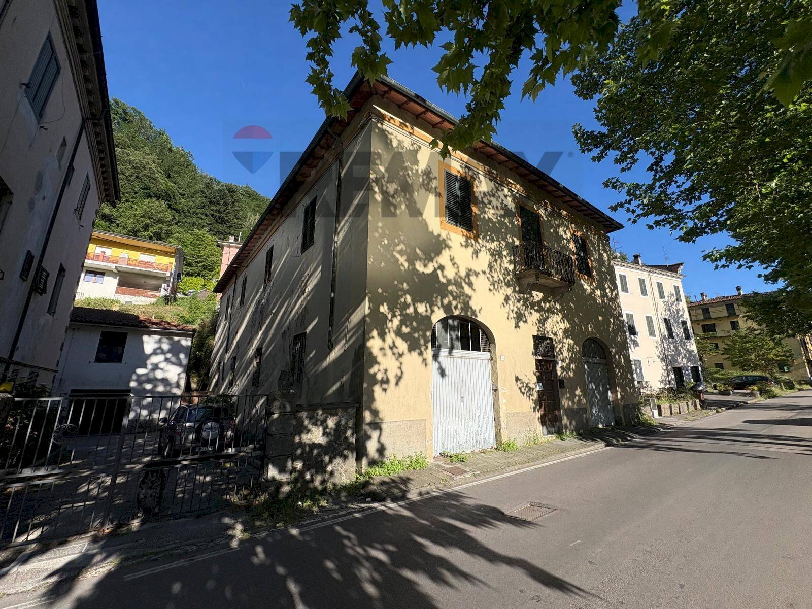 Edificio all\'aperto - Independent house Via del Casino 44 46 48 Ponte a Serraglio
 
44 46 48, Bagni di Lucca - photo 1
