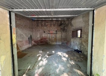 Non correlato - Independent house Via del Casino 44 46 48 Ponte a Serraglio
 
44 46 48, Bagni di Lucca - photo 2