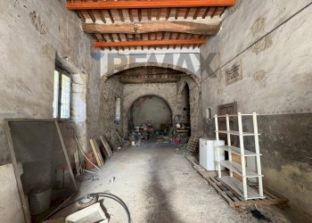 Edificio all\'aperto - Independent house Via del Casino 44 46 48 Ponte a Serraglio
 
44 46 48, Bagni di Lucca - photo 3