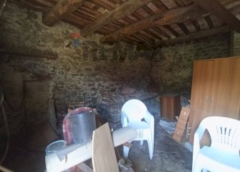 Stanza vuota - Casa semi indipendente LOCALITà FONDO COSTA
 
3, Coreglia Antelminelli - foto 10
