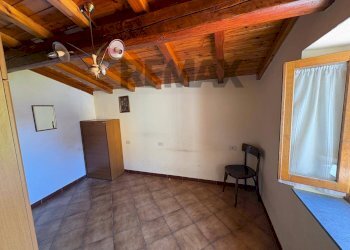 Stanza vuota - Casa semi indipendente Via Torre 6  Benabbio
 
7, Bagni di Lucca - foto 7