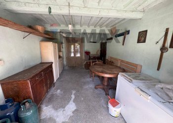 Sala da pranzo - Casa semi indipendente Via Torre 6  Benabbio
 
7, Bagni di Lucca - foto 12