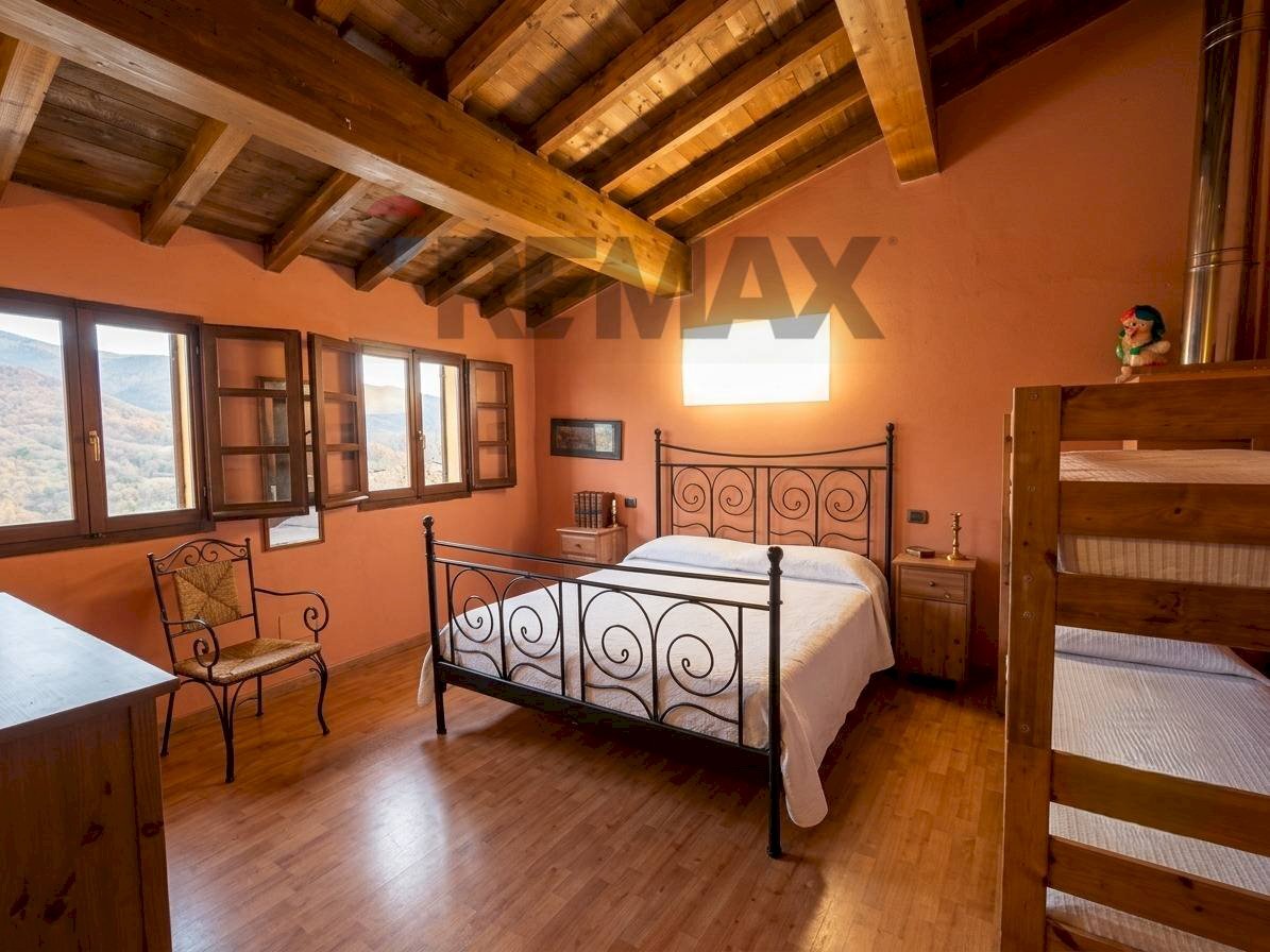 Camera / camera da letto - Baita LOCALITA' TROGHELLI
 
SNC, Bagni di Lucca - foto 1