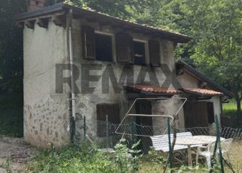 Casa all\'aperto - Baita LOCALITA' TROGHELLI
 
SNC, Bagni di Lucca - foto 6