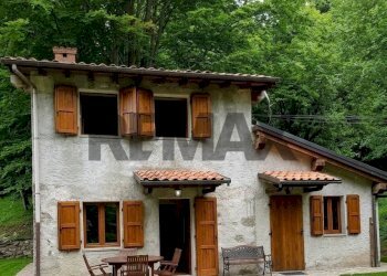 Casa all\'aperto - Baita LOCALITA' TROGHELLI
 
SNC, Bagni di Lucca - foto 10