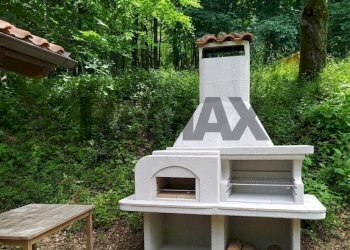 Casa all\'aperto - Baita LOCALITA' TROGHELLI
 
SNC, Bagni di Lucca - foto 11