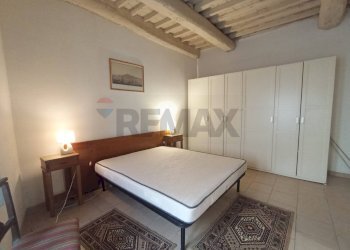 Camera / camera da letto - Three-room apartment VIA LETIZIA
195, Bagni di Lucca - photo 7