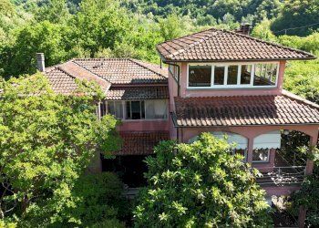 Casa all\'aperto - Villa PONTE DI CAMPIA
 
1, Gallicano - photo 1