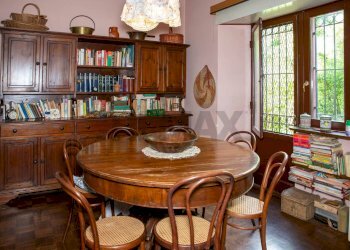 Sala da pranzo - Villa PONTE DI CAMPIA
 
1, Gallicano - photo 42