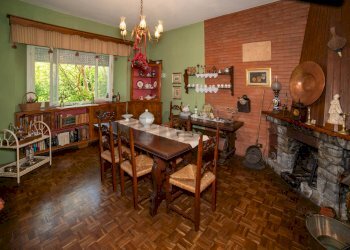 Sala da pranzo - Villa PONTE DI CAMPIA
 
1, Gallicano - photo 43