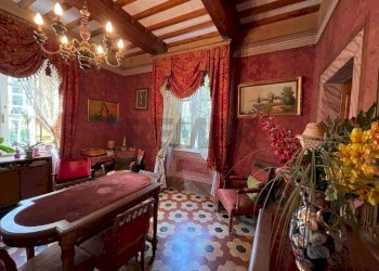 Sala da pranzo - Villa VIA NUOVA COLLE DI COMPITO
 
224, Capannori - photo 9