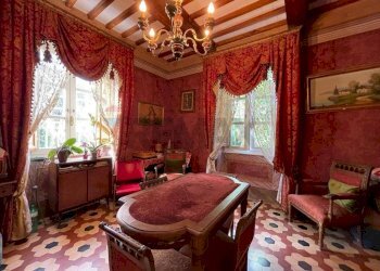 Sala da pranzo - Villa VIA NUOVA COLLE DI COMPITO
 
224, Capannori - photo 10