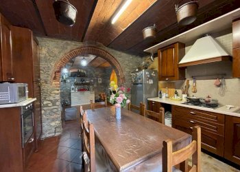 Sala da pranzo - Villa VIA NUOVA COLLE DI COMPITO
 
224, Capannori - photo 26