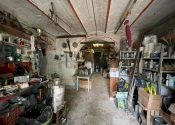 Dispensa di stoccaggio - Villa VIA NUOVA COLLE DI COMPITO
 
224, Capannori - photo 36