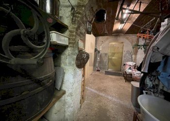 Dispensa di stoccaggio - Villa VIA NUOVA COLLE DI COMPITO
 
224, Capannori - photo 37