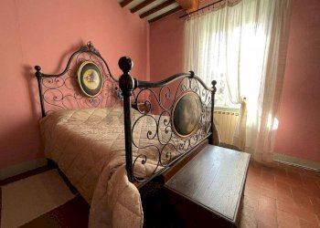 Camera / camera da letto - Villa VIA NUOVA COLLE DI COMPITO
 
224, Capannori - photo 48