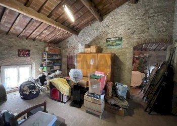 Dispensa di stoccaggio - Villa VIA NUOVA COLLE DI COMPITO
 
224, Capannori - photo 59