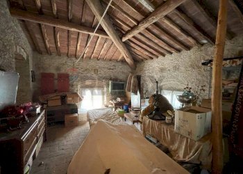 Dispensa di stoccaggio - Villa VIA NUOVA COLLE DI COMPITO
 
224, Capannori - photo 64