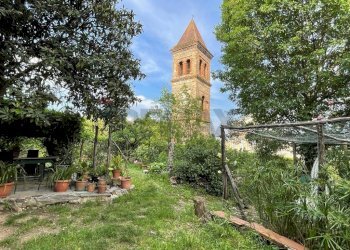 Giardino - Villa VIA NUOVA COLLE DI COMPITO
 
224, Capannori - photo 80