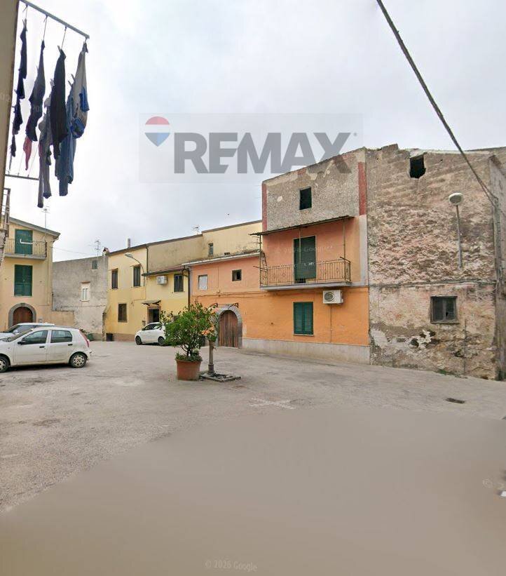 Edificio all\'aperto - Quadrilocale Via Isonzo
 
12, Carinola - foto 2
