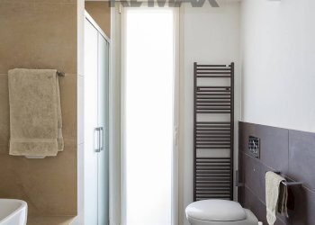 Bagno - Three-room apartment Via Sant'Ambrigio
 
21, Triuggio - photo 11