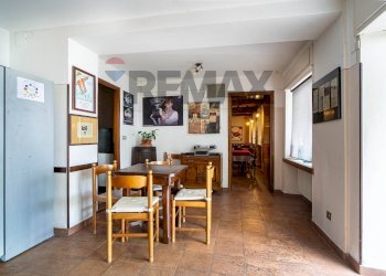 Sala da pranzo - Locale Commerciale strada del fagiano
31, Terenzo - foto 4